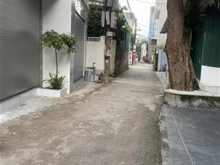 Nhà mới 4 tầng, khách chỉ viễ xách vali đến ở.