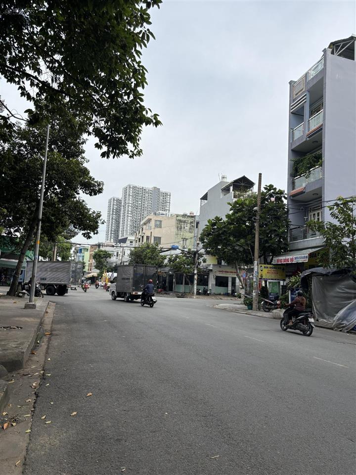 Đất mtkd vành đai song hành 4x17m đối diện công viên