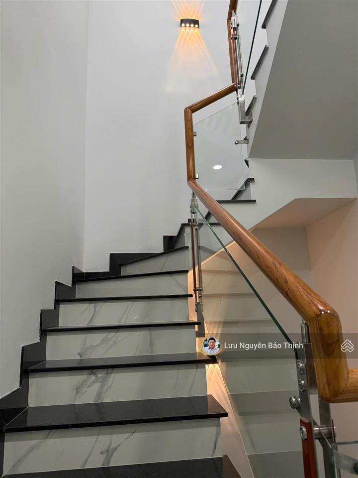 Bán nhà mới ở liền gần chợ tân bình, p10, qtb , giá 7.7 tỷ tl