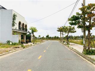 Bán cặp đất đẹp 200m2 đường đầm sen, b2114 nam hoà xuân. vị trí sát sông, đối diện biệt thự