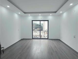Em trai nhờ bán căn nhà xóm giang vĩnh quỳnh, nhà dân mới xây 45m2, 4 tầng thấy đủ công năng
