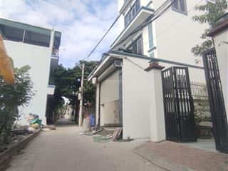 Bán nhà chính chủ, độ chàng , quốc oai. dt82m 4 tầng, otto ngủ trong nhà,ngõ oto tránh.giá 7,6 tỷ