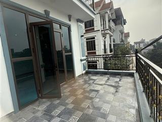 Bán nhà , ngõ otto tránh, ở độ chàng ,quốc oai,hà nội, nhà mới.dt 95m 4 tầng.giá 7,6 tỷ.