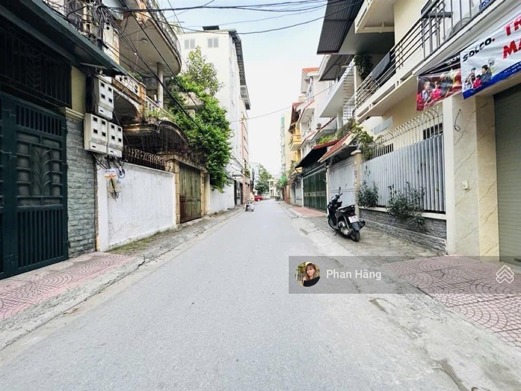Bán đất tặng nhà 3 tầng nguyễn sơn  khu phân lô dân trí cao  oto tránh  mặt tiền lớn