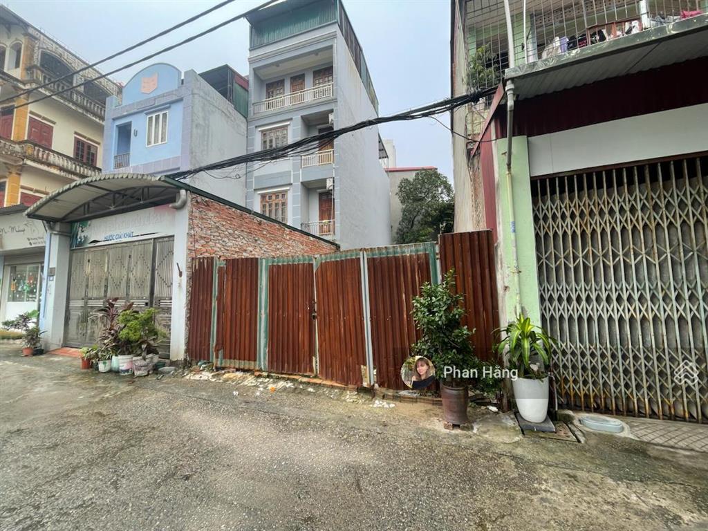 Bán mảnh đất gần khai sơn city  oto tránh  thoáng trước sau  dân trí cao  giá đầu tư