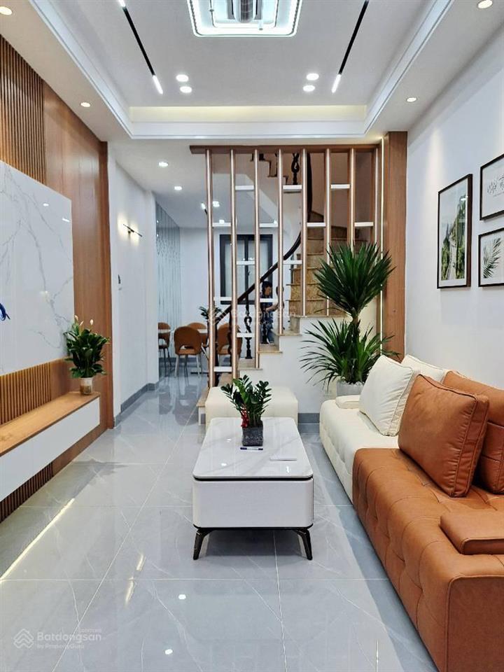 Minh khai vài bước ra ô tô ngõ siêu đẹp nhà đẹp 5 tầng mặt tiền rộng