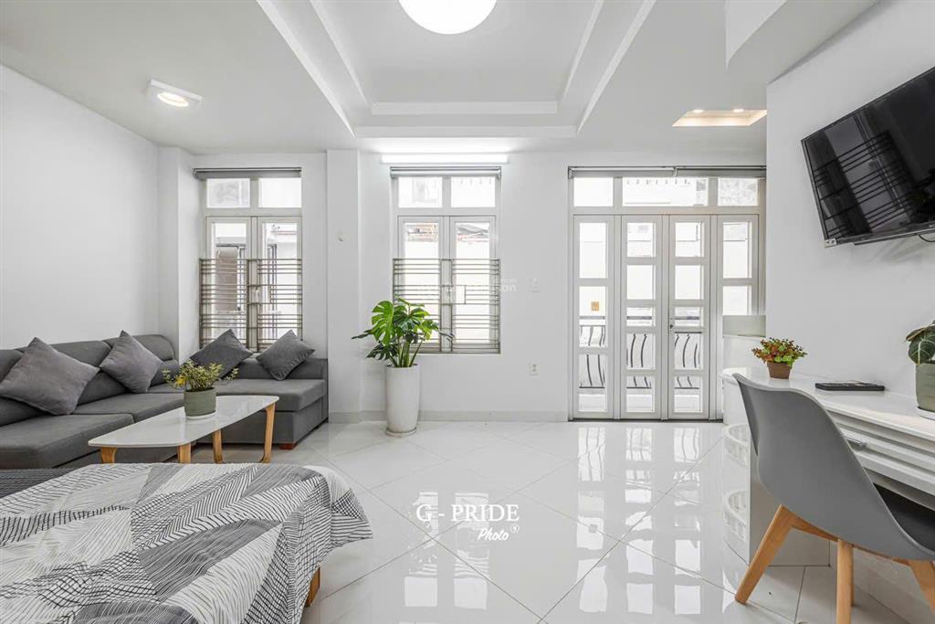 Studio 45m2 trung tâm quận 1 bancony giặt riêng, view đẹp, ngay công viên tao đàn, vincom đồng khởi