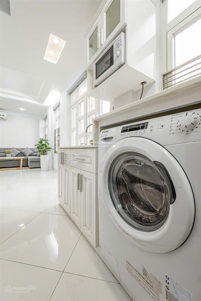 Studio 45m2 trung tâm quận 1 bancony giặt riêng, view đẹp, ngay công viên tao đàn, vincom đồng khởi