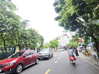 Hàng fo  phúc lợi ô tô vào đất  cách 1 nhà ra đường trục chính 3 ô tô tránh đầu tư bay nhanh