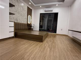 Nhà phúc lợi  long biên
diện tích 30m2 xây dựng 5 tầng