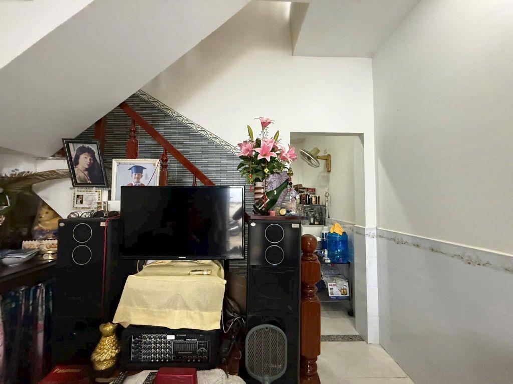 Bán nhà 2 tầng hẻm Phước Hải - Nha Trang cách đường B7 chỉ 50m  