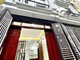 Bán nhà ngõ 38 xuân la 5 tầng 3pn đủ nội thất ở ngay, 20m ra oto, gần trương, chợ, khu vực sầm uất