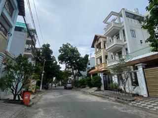 Bán nhà mặt tiền khu ven sông, hiệp bình chánh  90m2  giá 13.3 tỷ  3 tầng