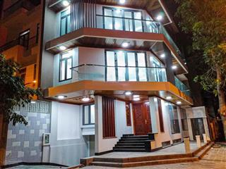 Cho thuê nhà kcd phước kiển 600m2  căn góc 2 mặt tiền  1 trệt 3 lầu 1 hầm thang máy  40tr/th
