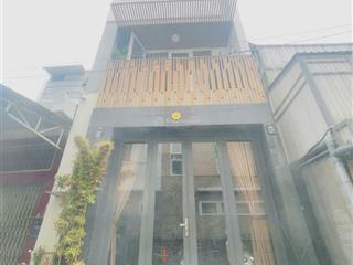 Nhà hậu giang trung tâm q.6 nhà 1 trệt 2 lầu  2 mặt hẻm 5m 4pn  dt  64m2(4*16) view công viên