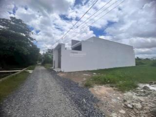 Đất mặt tiền đường kinh doanh cạnh kcn cầu tràm giá 695 triệu/ 165m2 full thổ, đường 6m nhựa