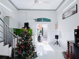 Bán nr tại đoàn văn bơ, 3,89 tỷ, 28m2, 2pn, 2wc, 2 tầng, mặt tiền 4m