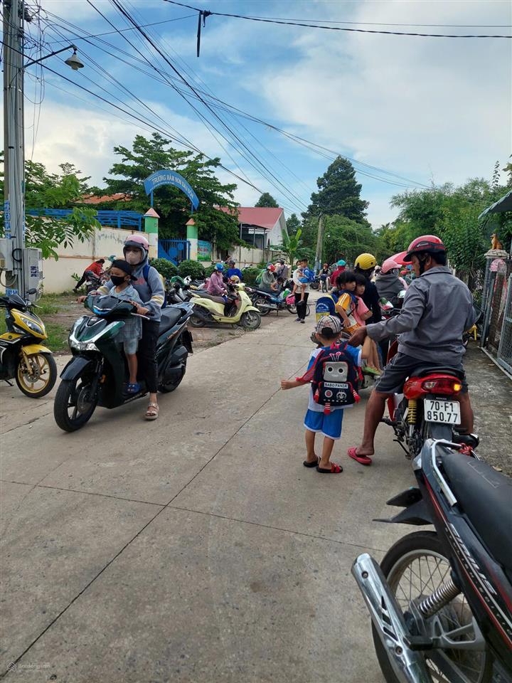 Bán đất tây ninh gần chợ bàu đồn 2 mảnh dính liền nhau, mặt tiền đường bê tông, diện tích 1700m2