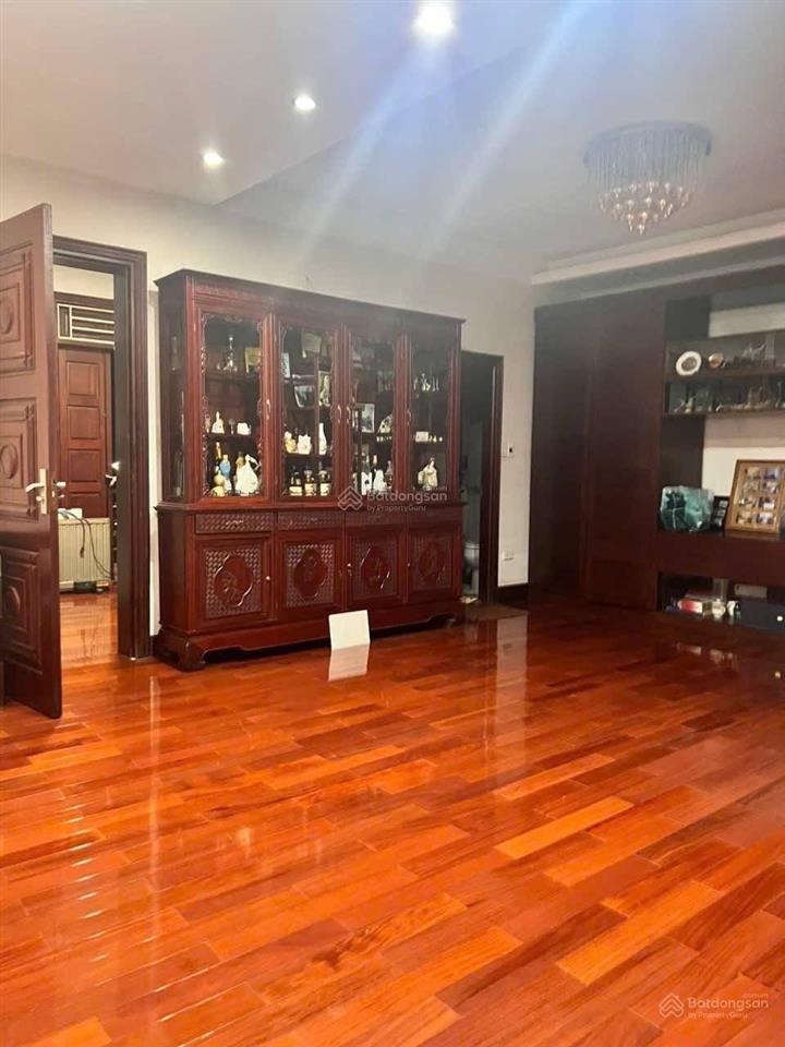 Bt liền kề vip đội nhân  mặt tiền khủng  2 xuất ô tô đỗ  hàng xóm giới tinh hoa