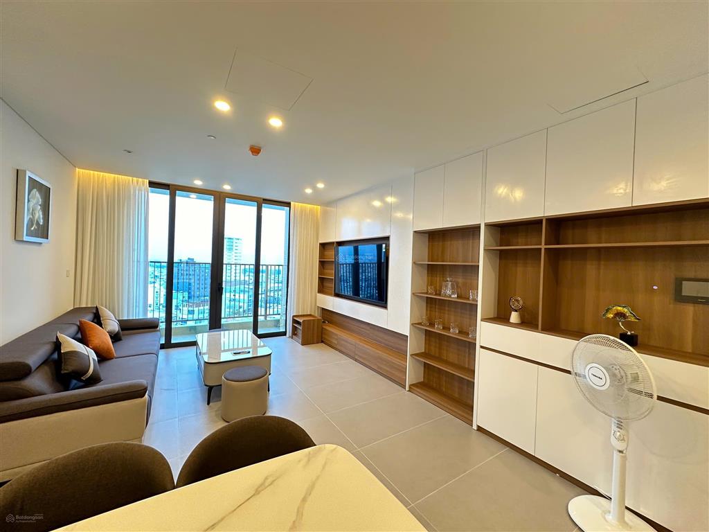 Chính chủ cần cho thuê căn hộ dát vàng sam towers full nội thất, căn view đẹp