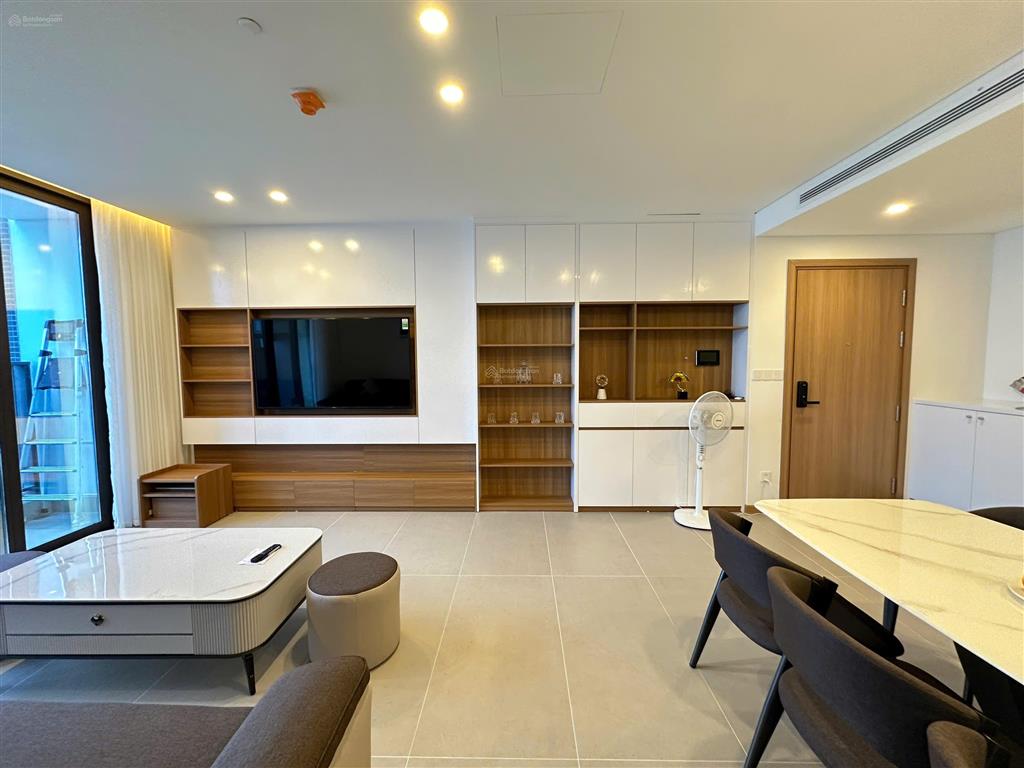 Chính chủ cần cho thuê căn hộ dát vàng sam towers full nội thất, căn view đẹp