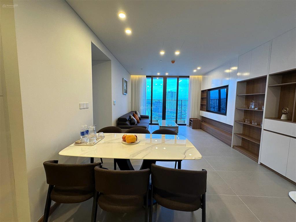 Chính chủ cần cho thuê căn hộ dát vàng sam towers full nội thất, căn view đẹp