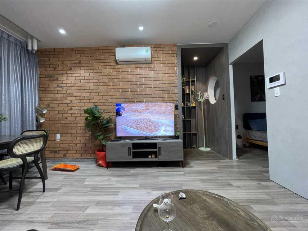 Cho thuê căn hộ the monarchy 2 pn, giá chỉ 17 triệu/tháng full nội thất cao cấp