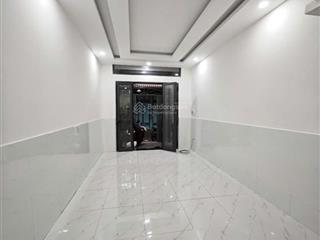 Nhà 1/ nở hậu 46m2 lãnh bình thăng quận 11, 4 tầng 4pn  hẻm 4m thông  chỉ 6.8 tỷ