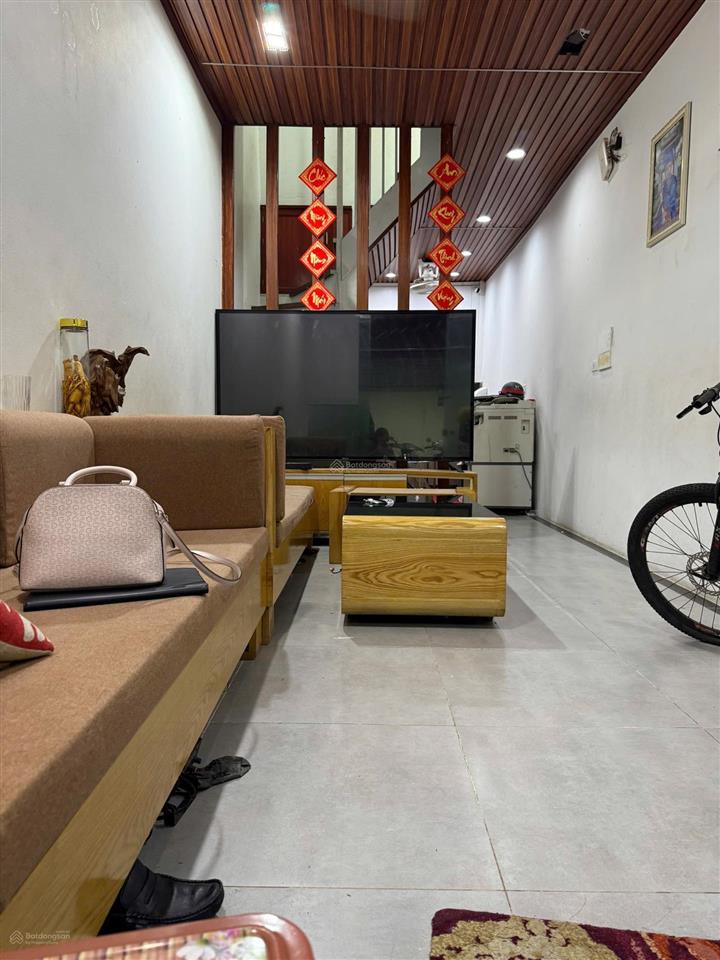 Nhỉnh 3 tỷ sở hữu ngay nhà 3 tầng phố nguyễn chính hoàng mai
