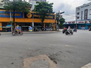 Cách 20m ra mặt phố vân trì kinh doanh sầm uất. đường thông ô tô 7 chỗ vào đât. full tiện ích