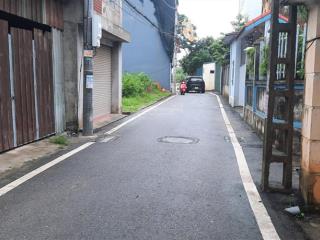 Trục chính xóm đầm  vân nội đường ô tô tránh. thoáng mát