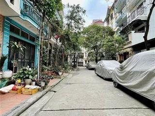 Lô góc ngọc khánh  vỉa hè ô tô tránh  6t thang máy sát phố 45m2 mt 5.5m chào 16 tỷ