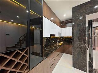 Tây hồ  ô tô đỗ gần nhà đẹp 6 tầng thang máy  38m mặt tiền 5,6m 11,1 tỷ  sổ đỏ chính chủ
