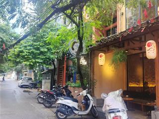 Khu vip của vip  nhà láng hạ  gần đsq mỹ  dt61 m 6 tầng mặt tiền 4.8m  28 tỷ .