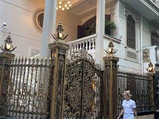 Biệt thự tây hồ  lô góc  xuân diệu quảng an  thang máy  ô tô dừng đỗ  kinh doanh đỉnh