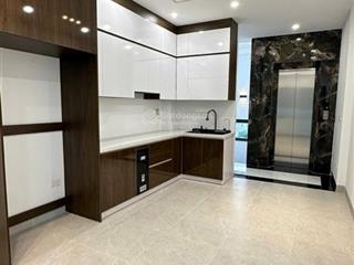 Hoa hậu trung tâm cầu giấy. xây mới 6t, thang máy, nội thất sịn, trước nhà 3m, ngõ thông kd, 40m2.