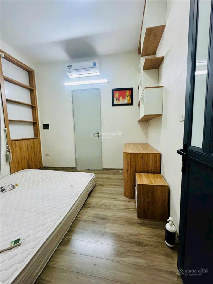 Hoa hậu trần duy hưng. ngõ phân lô thông, ô tô đỗ gần, ra phố chỉ 1 phút, nhà xây kiên cố, 44m2*5t