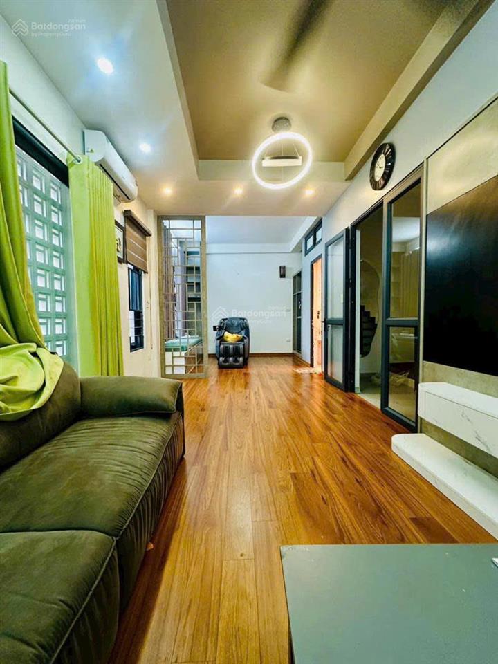 Hoa hậu trần duy hưng. ngõ phân lô thông, ô tô đỗ gần, ra phố chỉ 1 phút, nhà xây kiên cố, 44m2*5t