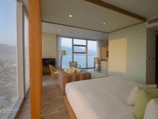 Căn hộ view biển đông nam siêu hiếm tầng cao, giá tốt, chỉ 1 căn duy nhất