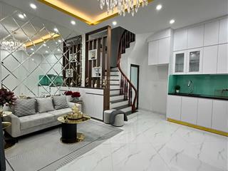 Bán nhanh! lô góc cầu giấy, 2 thoáng, 70m ô tô tránh, tặng nt, mới ở ngay, 45m2*5t