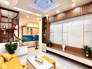 Cắt lỗ! cầu giấy, ngõ 3 gác tránh, thông tứ tung, 70m ra phố, 2 thoáng vĩnh viễn, sân xe, 38.6m2*5t