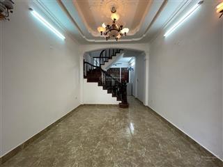 Bán nhanh! cầu giấy, dân xây chắc chắn, ngõ 3 gác tránh, vài chục m ra ôtô tránh, 2 thoáng, 37m2*5t