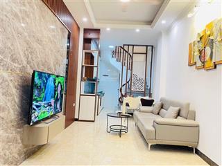 Cầu giấy, ngõ 3 gác tránh, trước nhà 3m, dân xây chắc chắn 70m ôtô ra phố, thoáng, 35.6m2*5t