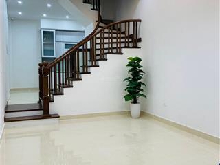 Bán gấp! cầu giấy, dân xây, ngõ 3 gác tránh, thông tứ tung, gần phố, 100m ra ôtô, thoáng, 46m2*4t