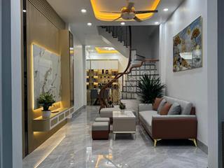 Giá sốc! cầu giấy, ngõ 3 gác, xây chắc chắn nhà đẹp ở luôn, 70m ôtô ra phố, thoáng, sân xe, 38m2*5t