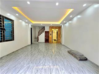 Tuyệt phẩm! cầu giấy, nhà mới, thang máy, ngõ ôtô, 30m ôtô đỗ, siêu thoáng, mới ở ngay, 48m2*7t