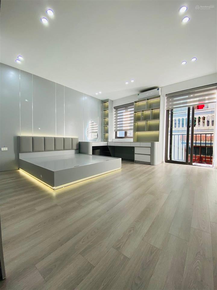 Bắt đáy! lạc long quân, ngõ 3 gác thông, thang máy, 50m ôtô tránh, mới ở ngay, 48m2*6t