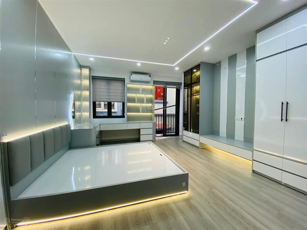 Bắt đáy! lạc long quân, ngõ 3 gác thông, thang máy, 50m ôtô tránh, mới ở ngay, 48m2*6t