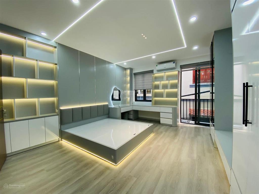 Bắt đáy! lạc long quân, ngõ 3 gác thông, thang máy, 50m ôtô tránh, mới ở ngay, 48m2*6t