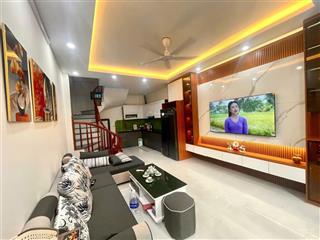 Bán nhà yên hòa, nhà đẹp ở ngay, xây chắc chắn, ngõ 3 gác tránh, 50m ra phố, thoáng, 38m2*5t